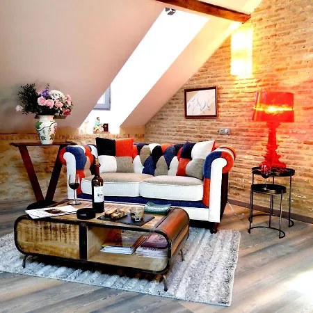 Lejlighed In Luxury Rentals, Medieval Center - Loft Stella Matutina -2p-ascenseur-climatisation *