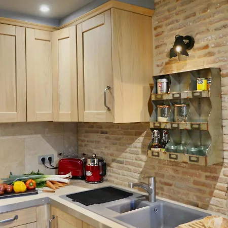 In Luxury Rentals, Medieval Center - Loft Stella Matutina -2p-ascenseur-climatisation *